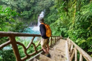 cash and atms in costa rica