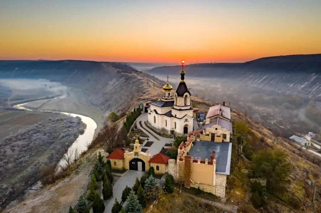 cash and fee free atms in moldova